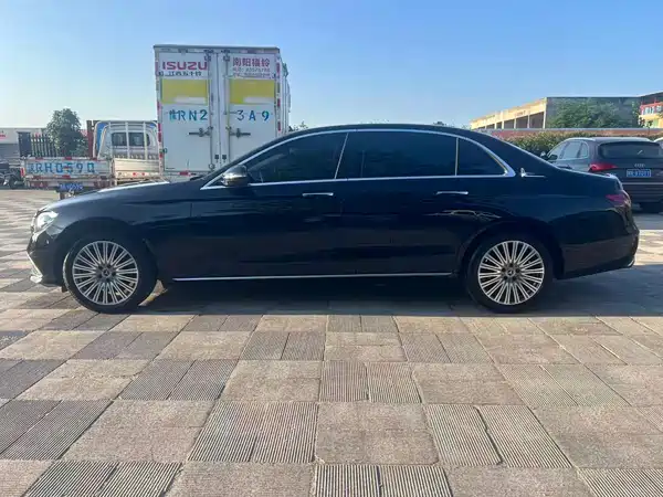 Mercedes-Benz E-Class 2022