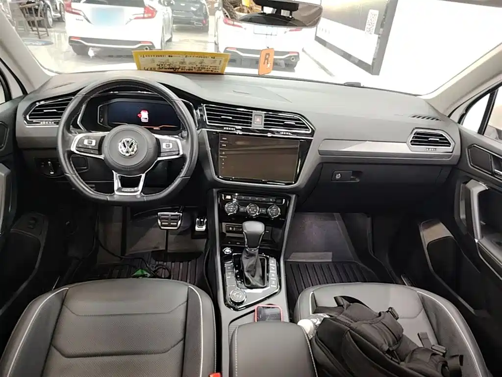 Volkswagen Tiguan L 2020 — фото 10