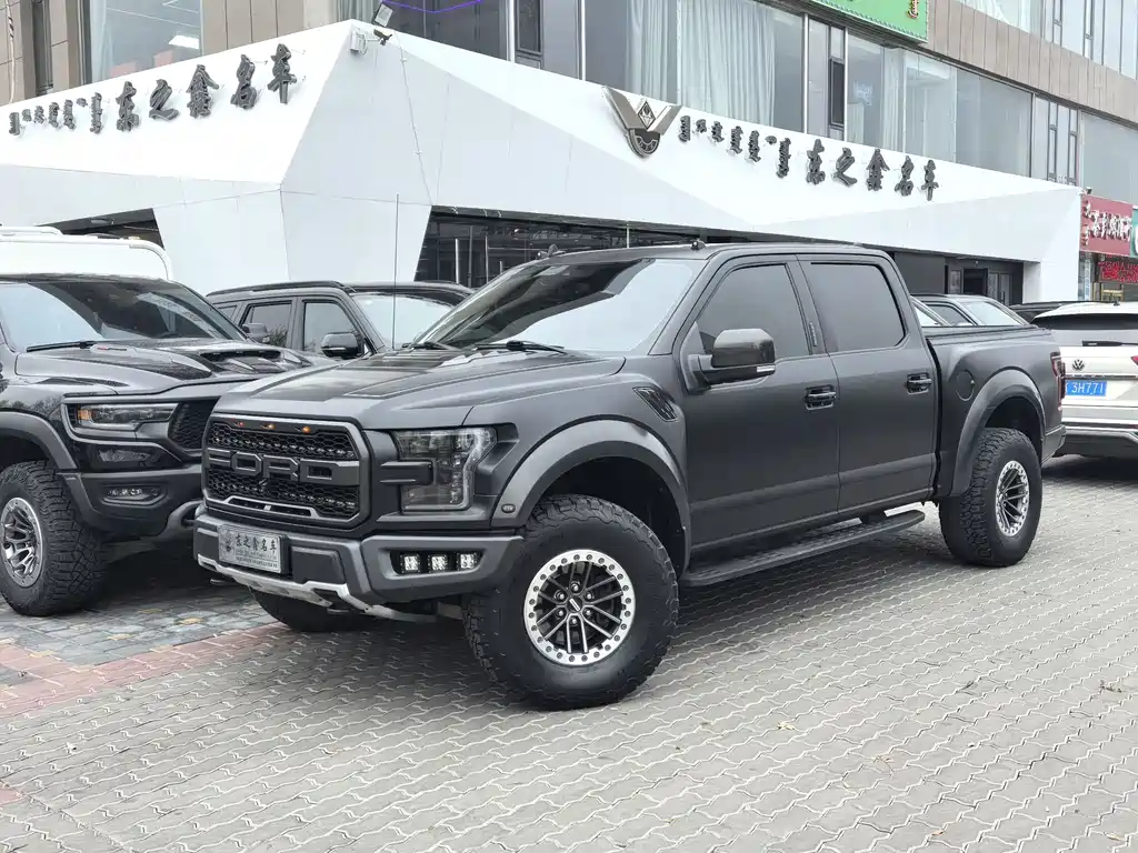 Ford F-150 Raptor 2020 — фото 1