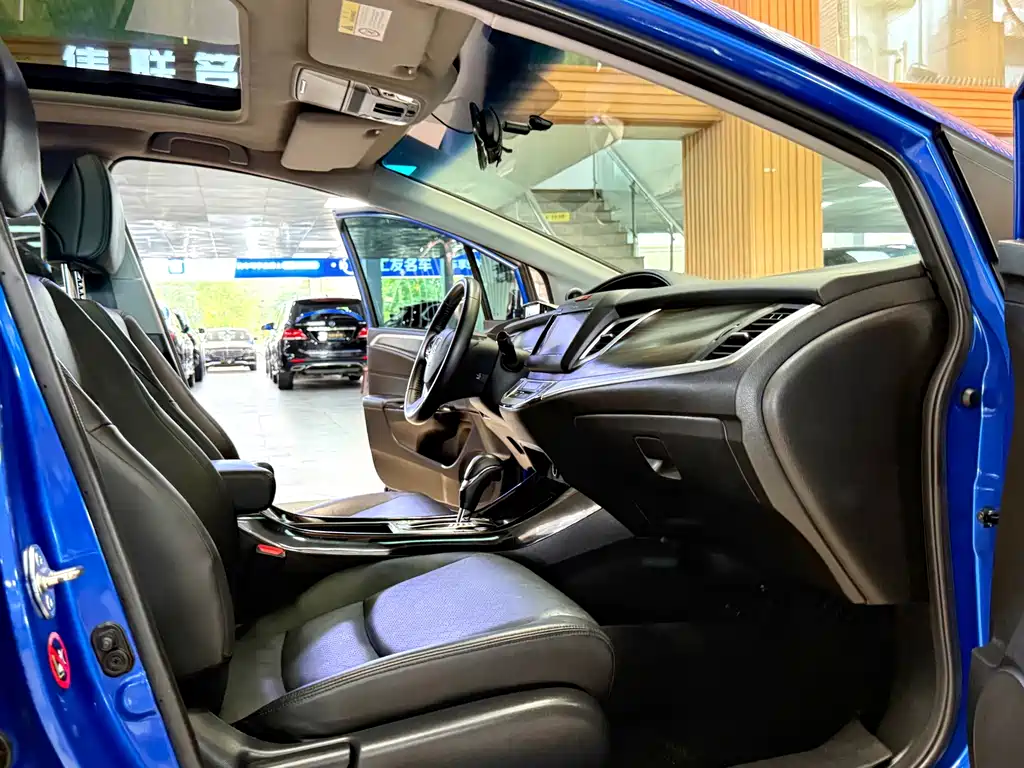 Honda Jade 2017 — фото 9