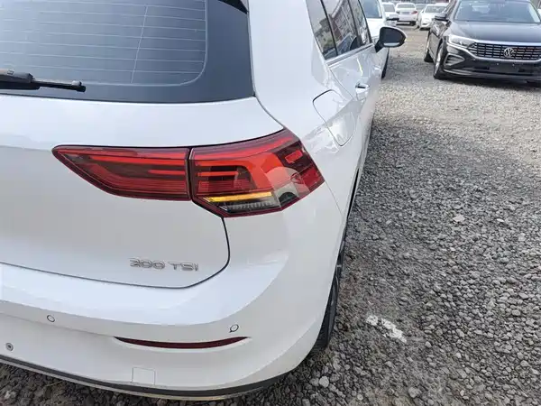 Volkswagen Golf 2021