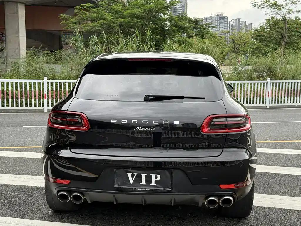 Porsche Macan 2017 — фото 11