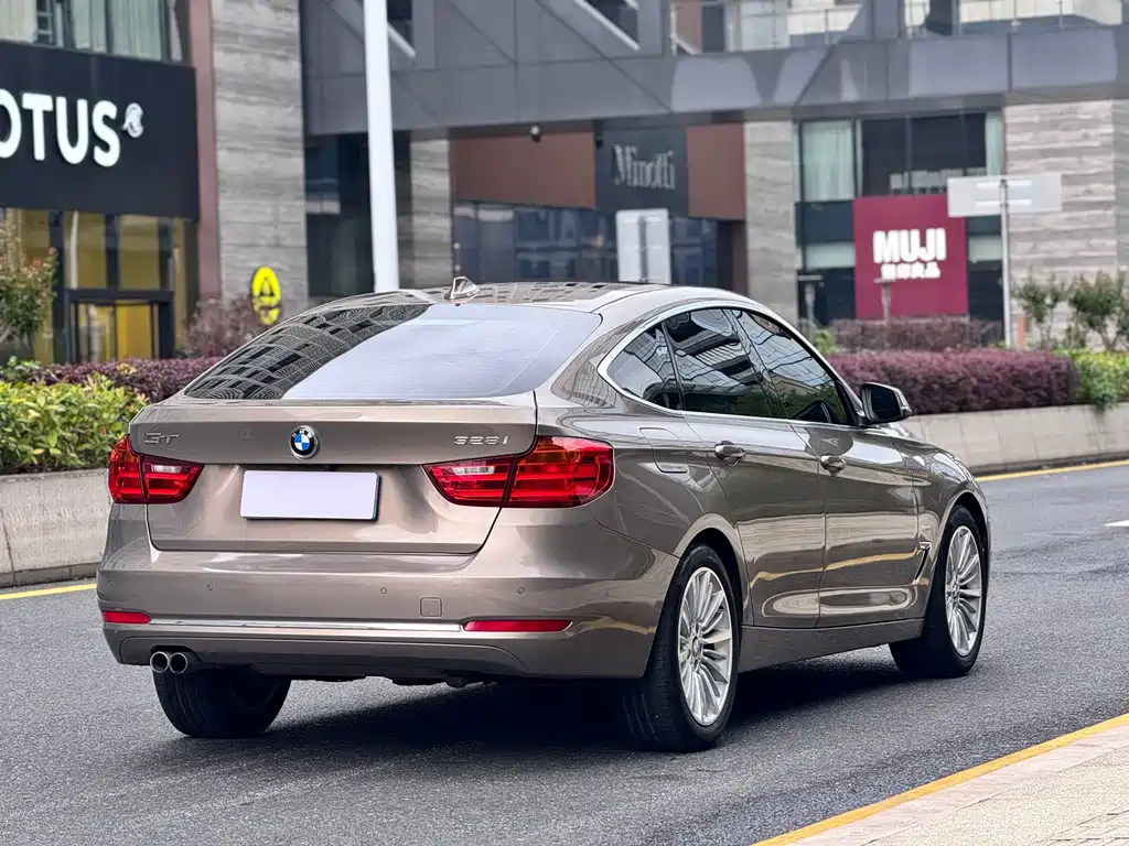 BMW 3 Series GT 2016 — фото 6
