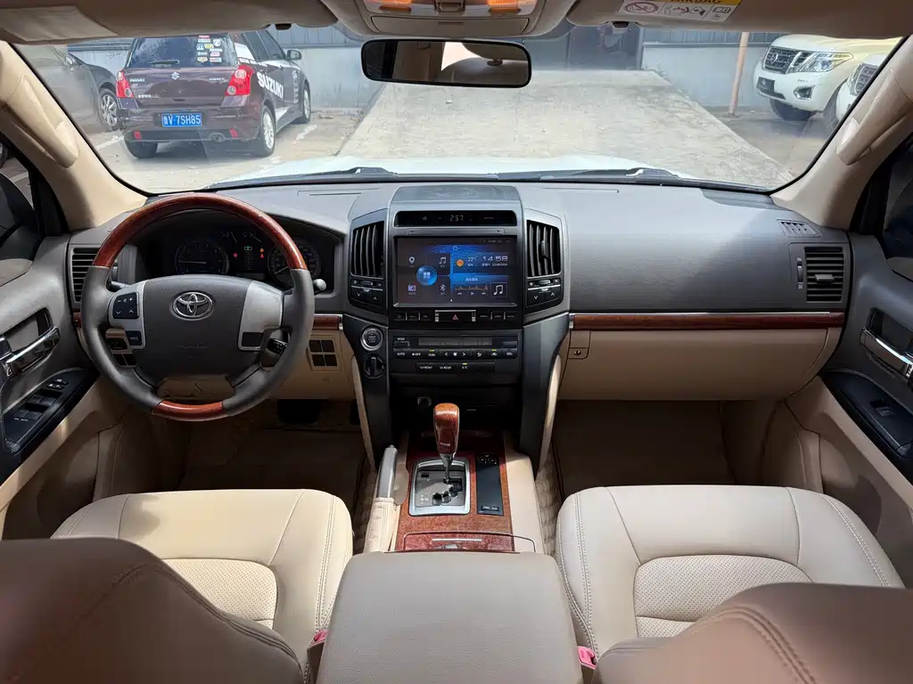 Toyota Land Cruiser 2015 — фото 17
