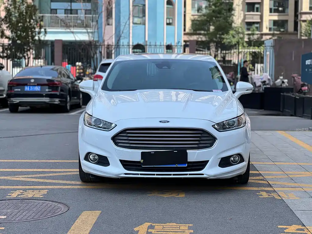 Ford Mondeo 2015 — фото 2
