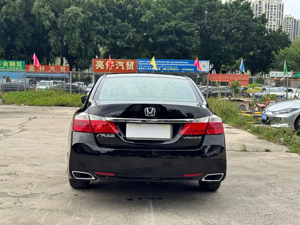 Honda Accord 2014 — фото 15