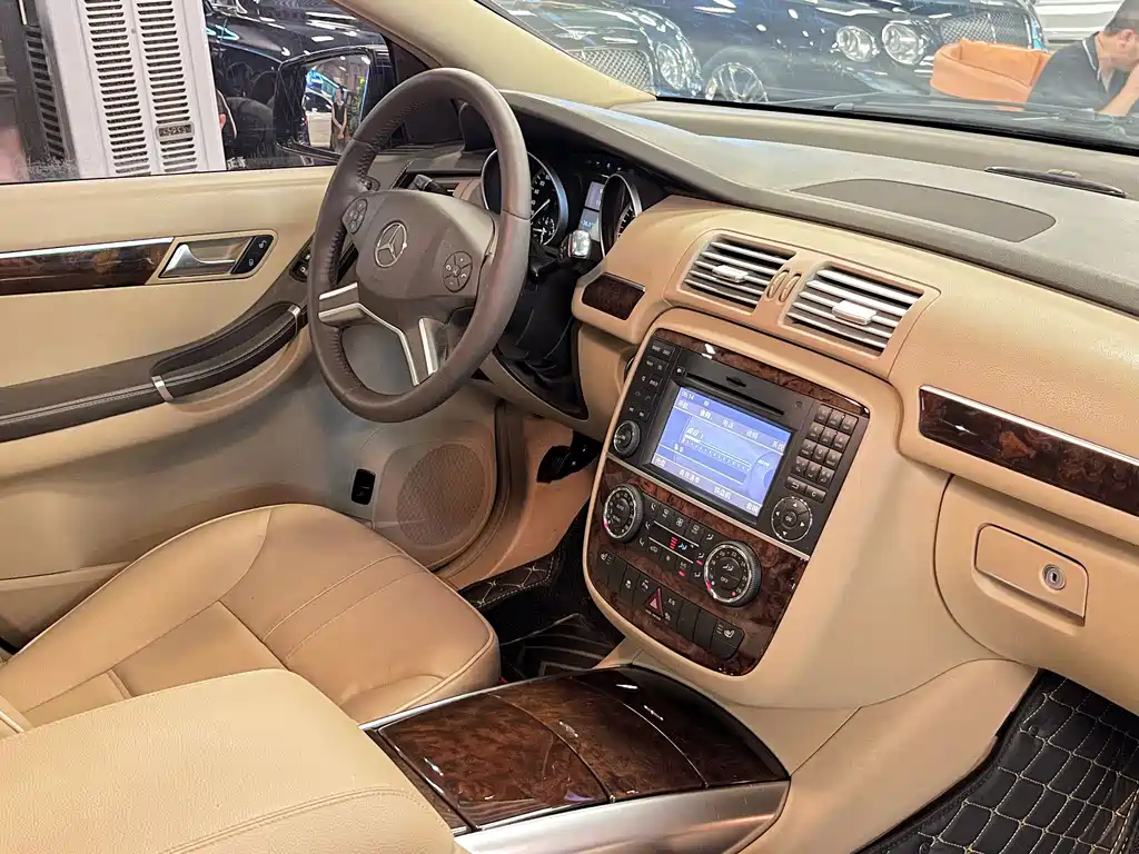 Mercedes-Benz R-Class 2012 — фото 12