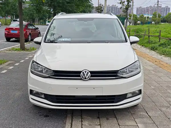 Volkswagen Touran 2016