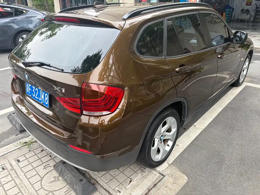 BMW X1 2012 — фото 10
