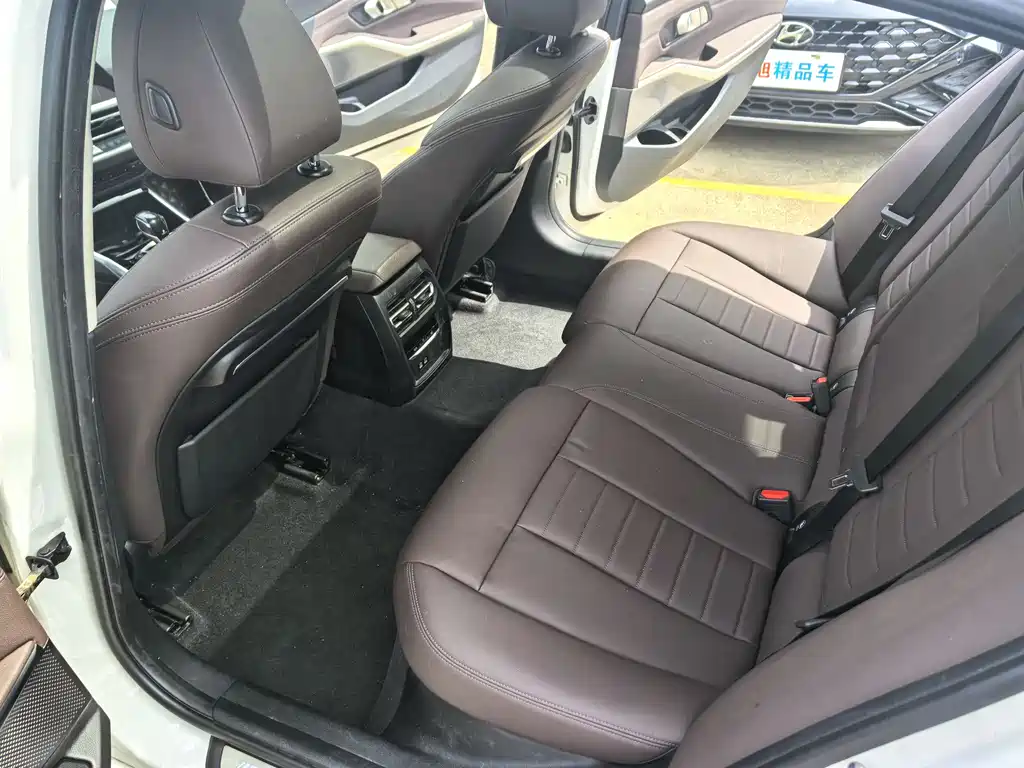 BMW 3 Series 2020 — фото 11