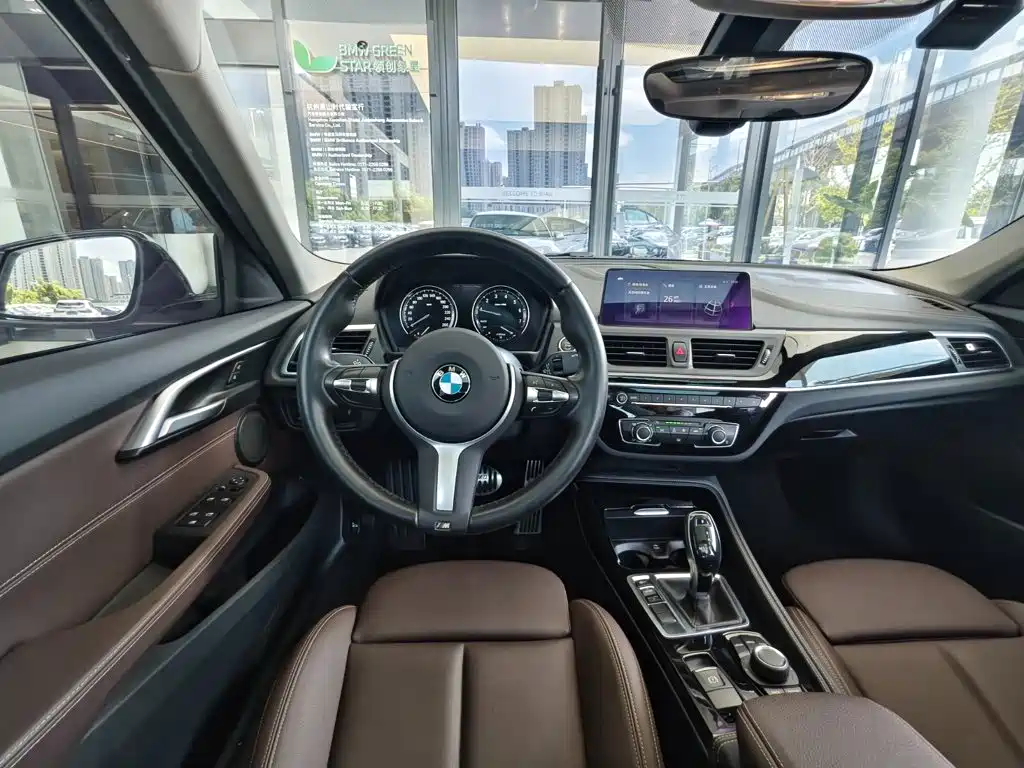BMW 1 Series 2020 — фото 13