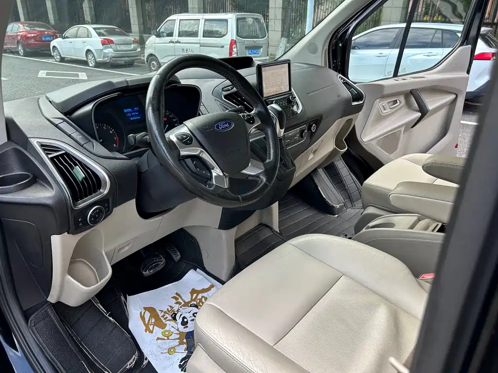 Ford Tourneo 2019 — фото 10