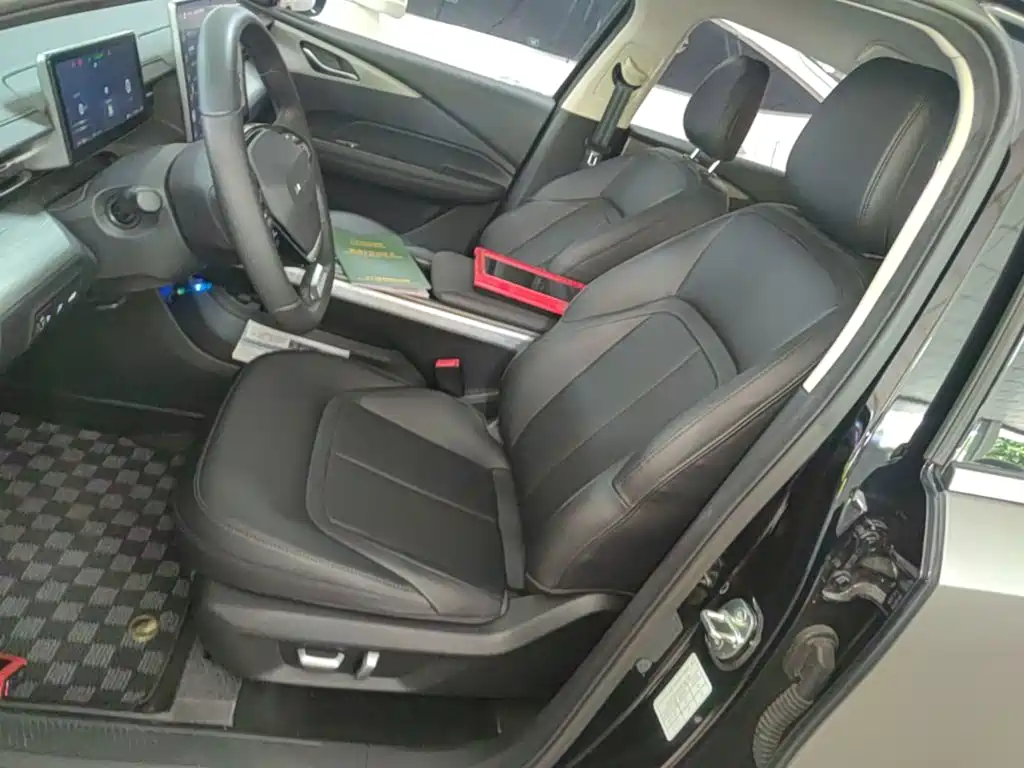 Wuling Starlight 2024 — фото 15