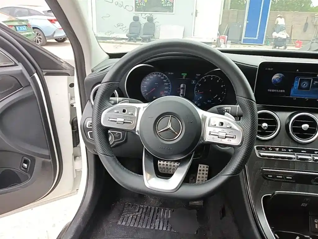 Mercedes-Benz C-Class 2020 — фото 11