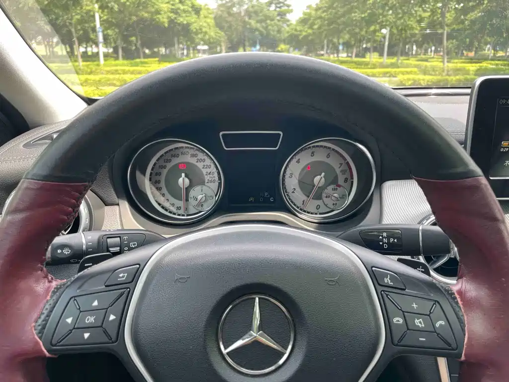 Mercedes-Benz GLA 2016 — фото 17