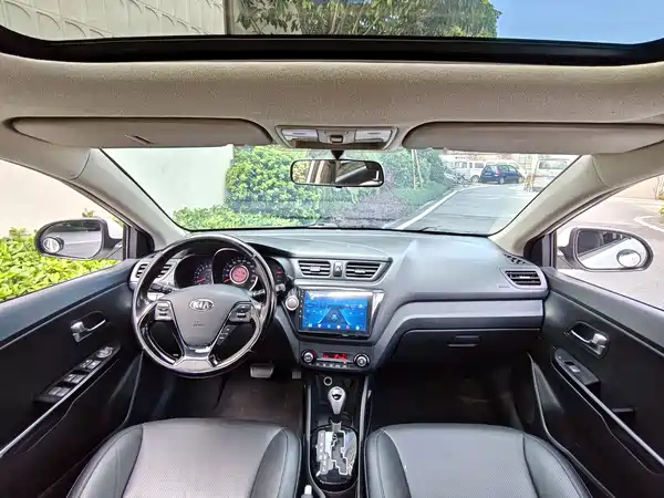 Kia K2 2015