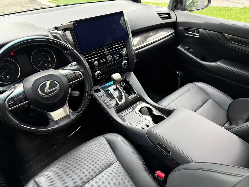 Lexus LM 2021 — фото 6