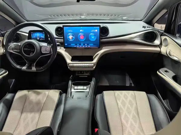 BYD Dolphin 2023