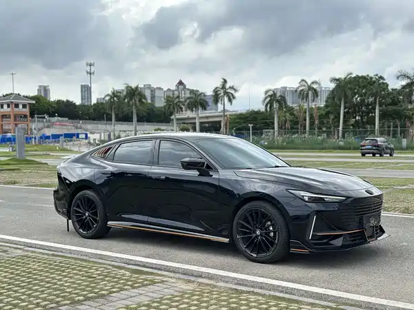 Changan UNI-V 2024