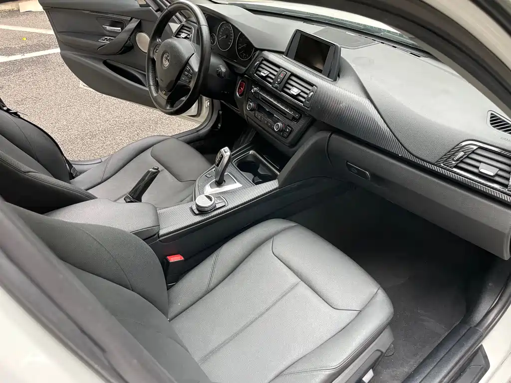 BMW 3 Series 2015 — фото 14