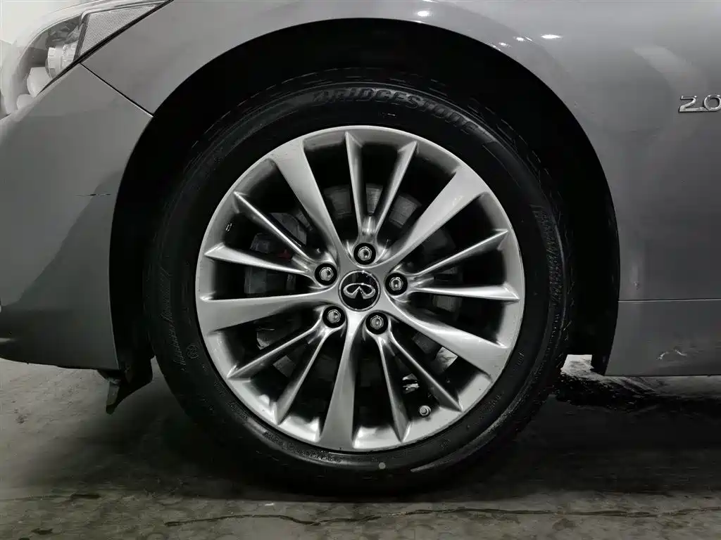 Infiniti Q50L 2019 — фото 17