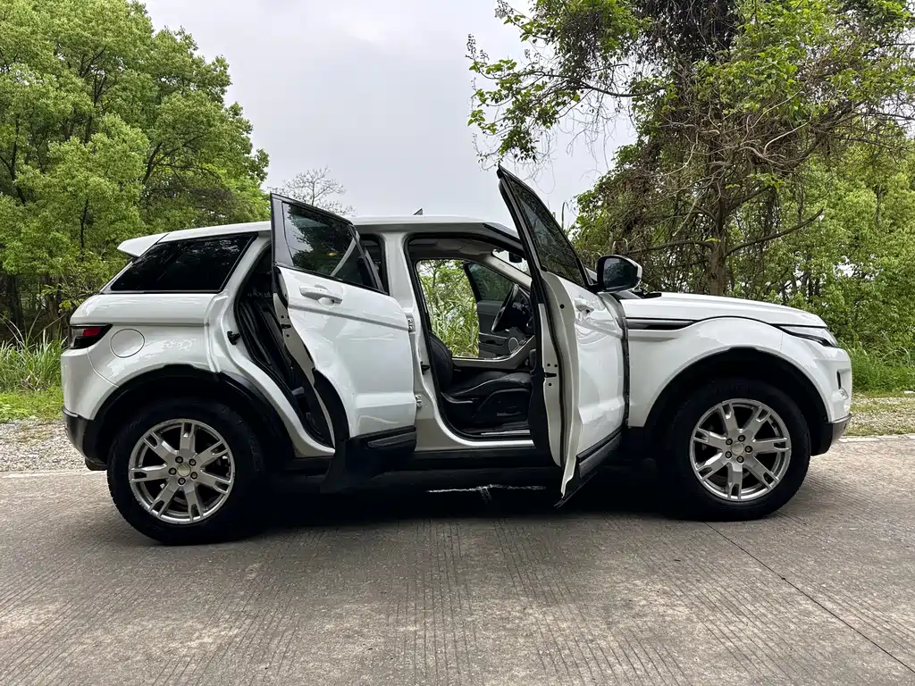 Land Rover Evoque 2014 — фото 30