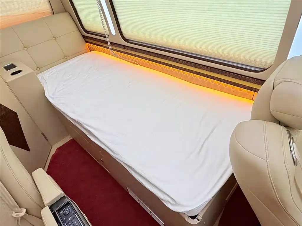 Toyota Coaster 2020 — фото 17