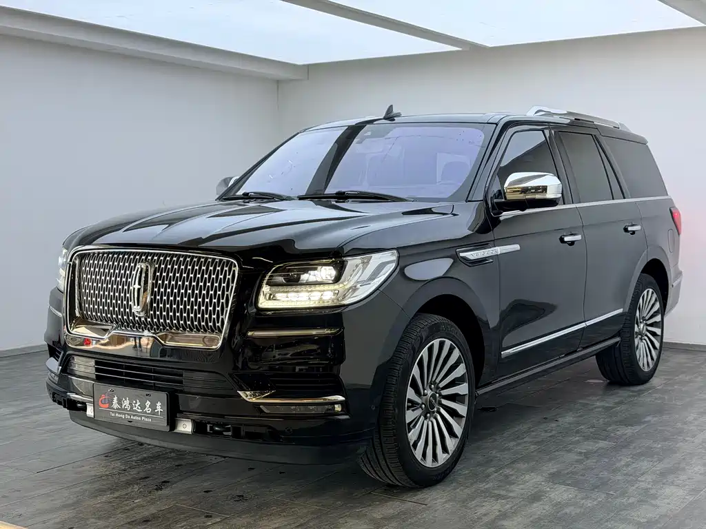 Lincoln Navigator 2018 — фото 2