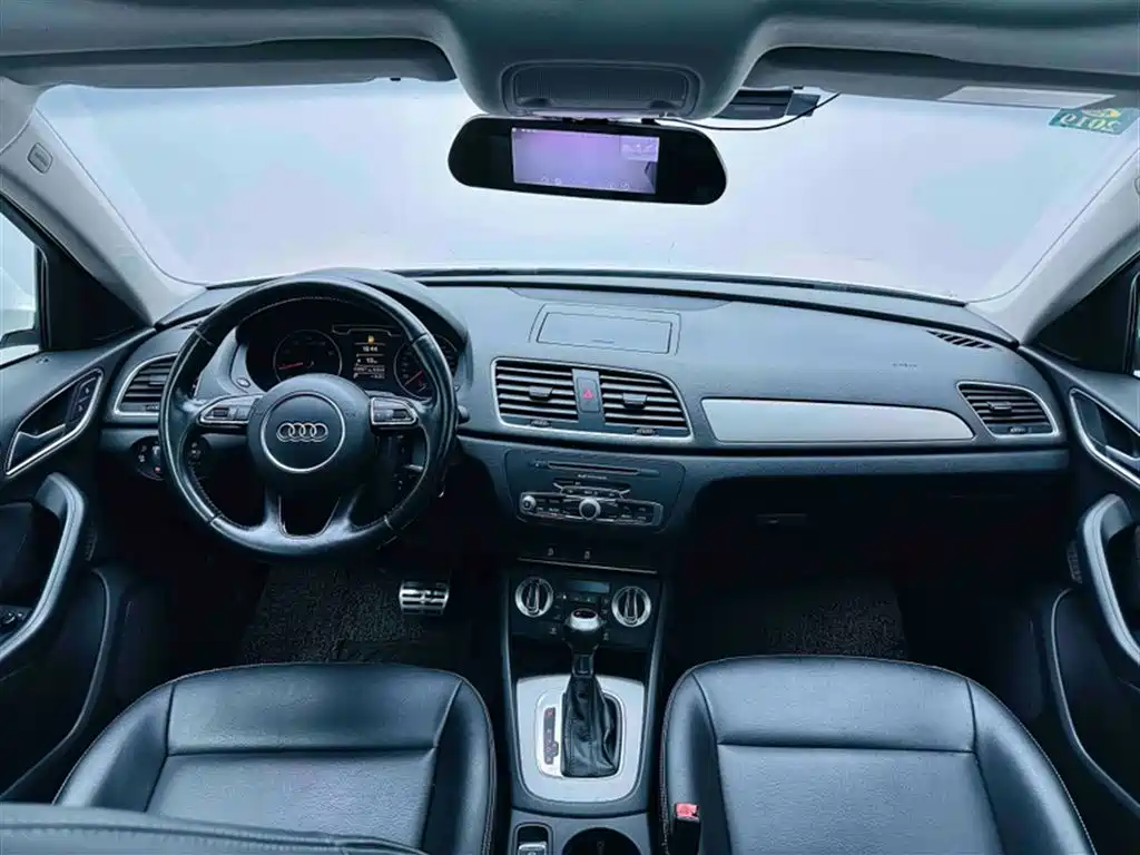 Audi Q3 2015 — фото 14