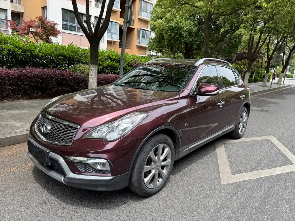 Infiniti QX50 2016 — фото 1