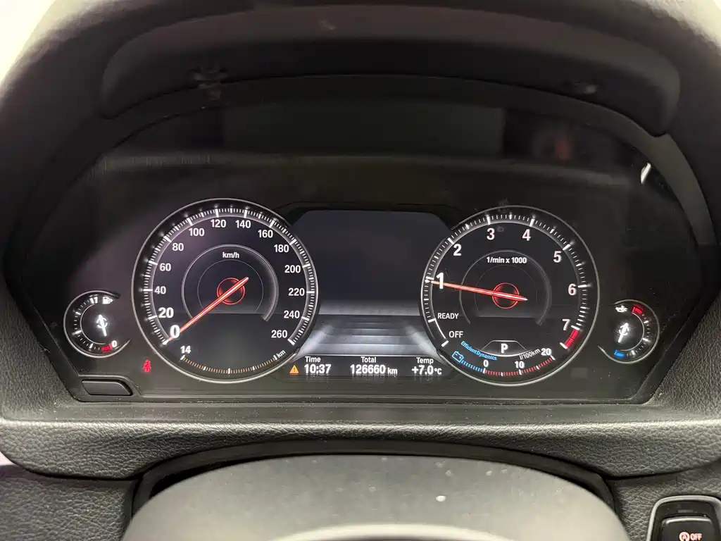 BMW 3 Series 2019 — фото 11