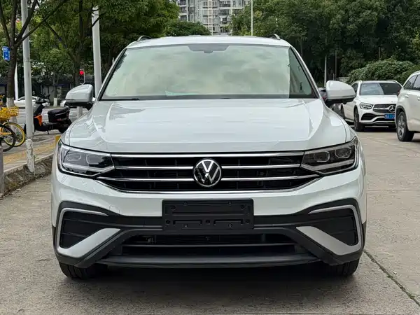 Volkswagen Tiguan L 2023