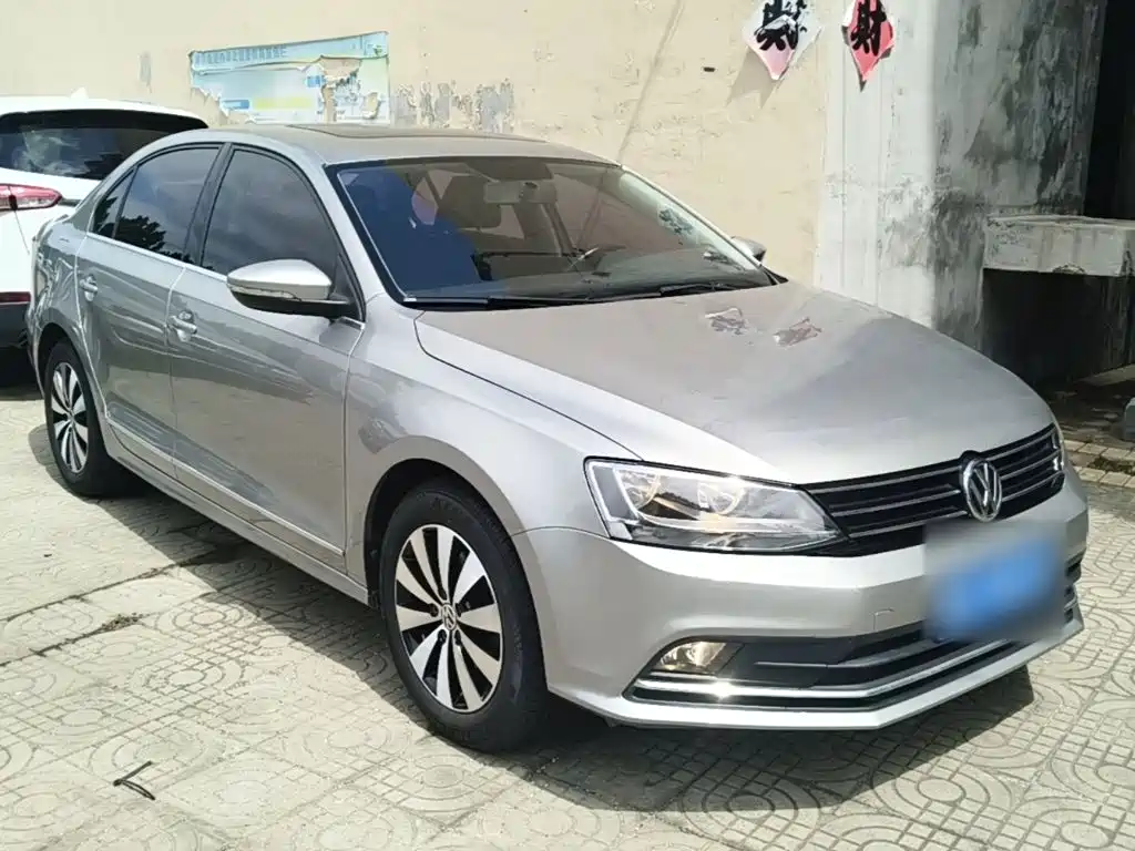 Volkswagen Sagitar 2018
