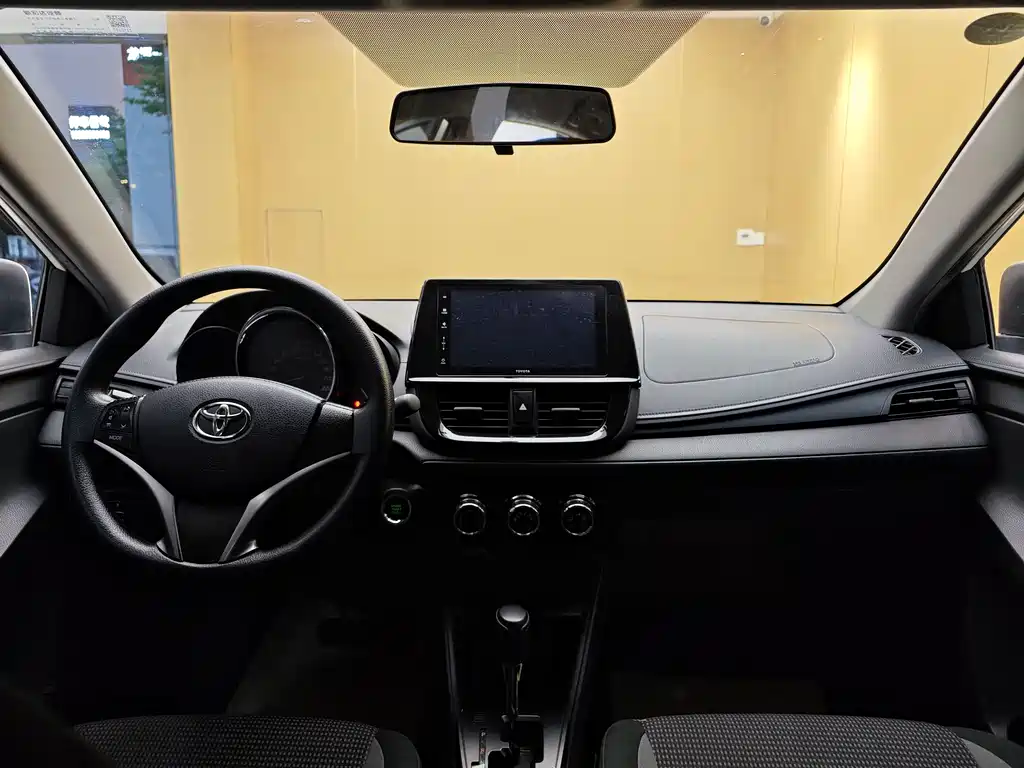 Toyota Vios 2023 — фото 19