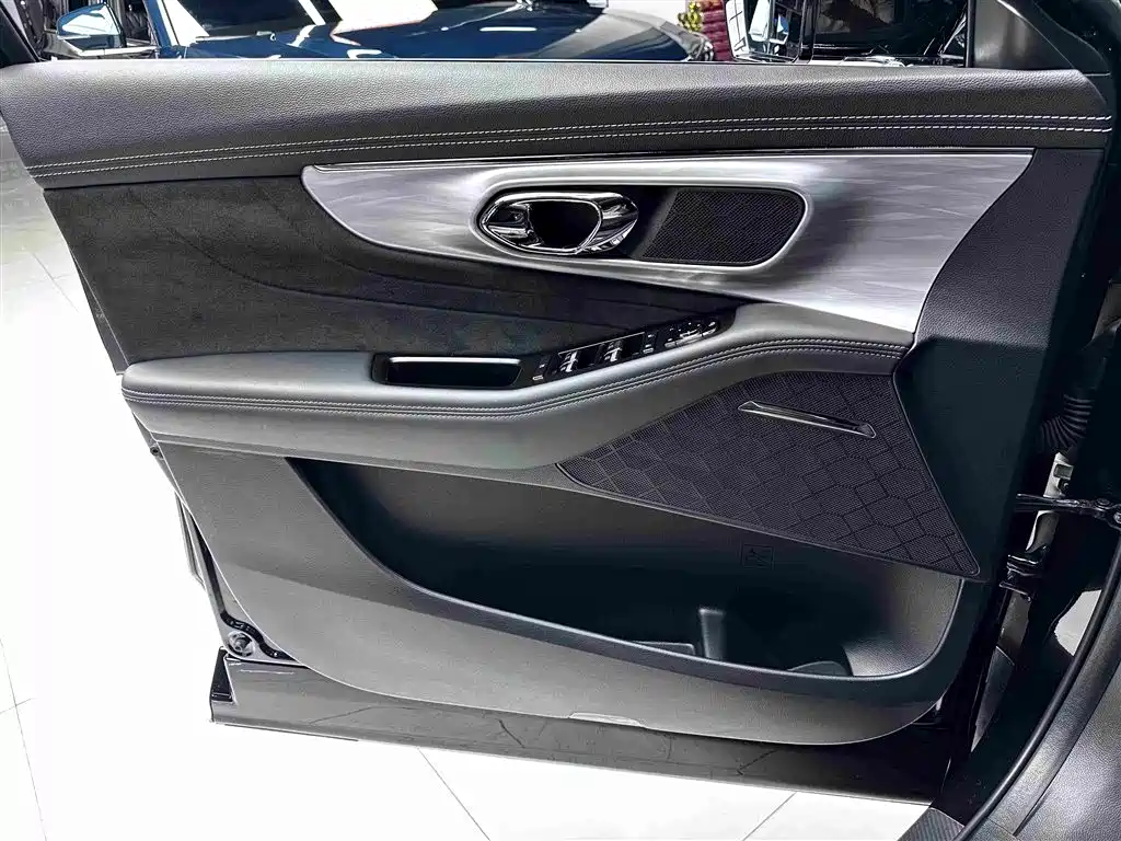 GAC Trumpchi GS8 2023 — фото 19