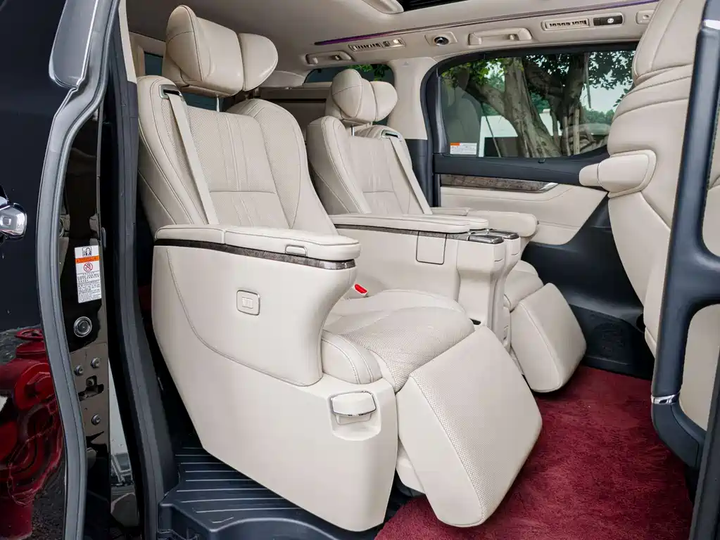 Toyota Alphard 2018 — фото 10