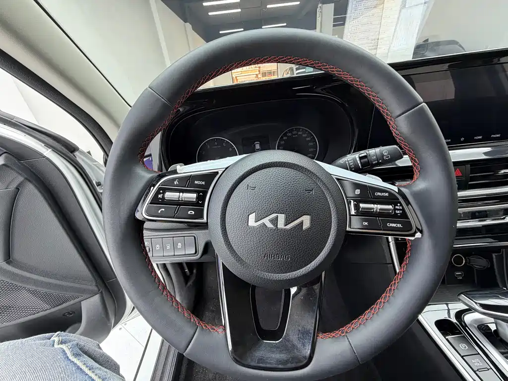 Kia KX3 2022 — фото 9
