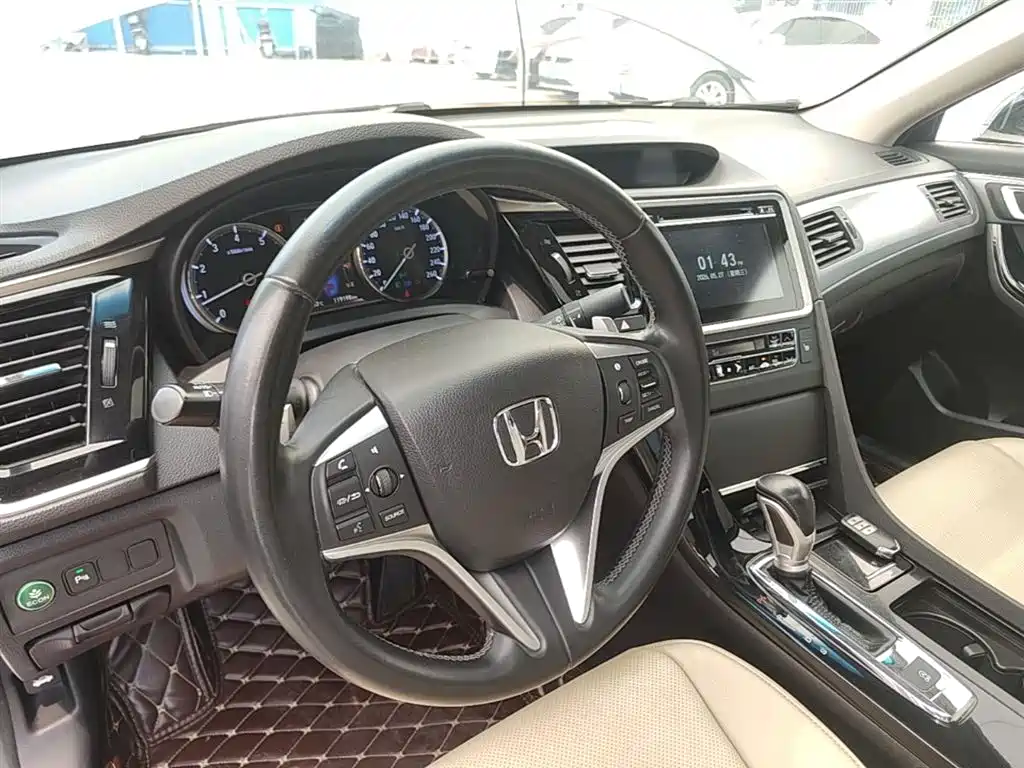 Honda Spirior 2016 — фото 11