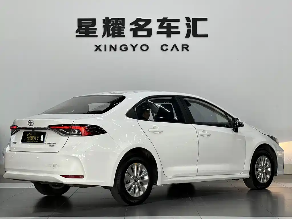 Toyota Corolla 2023 — фото 18