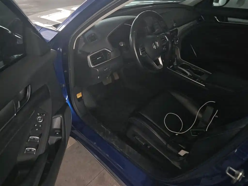 Honda Accord 2019 — фото 16