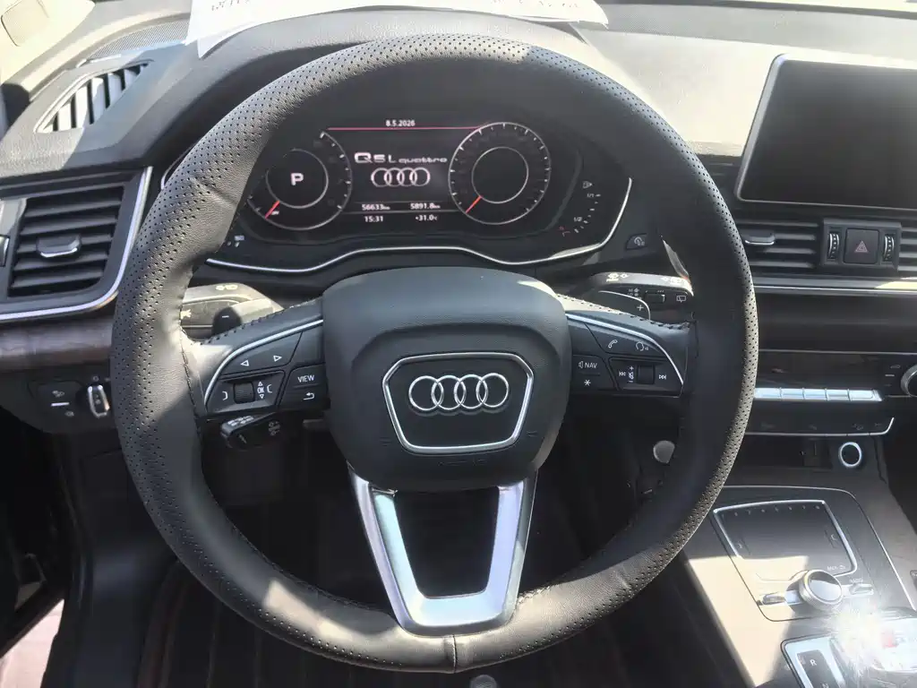 Audi Q5L 2019 — фото 15