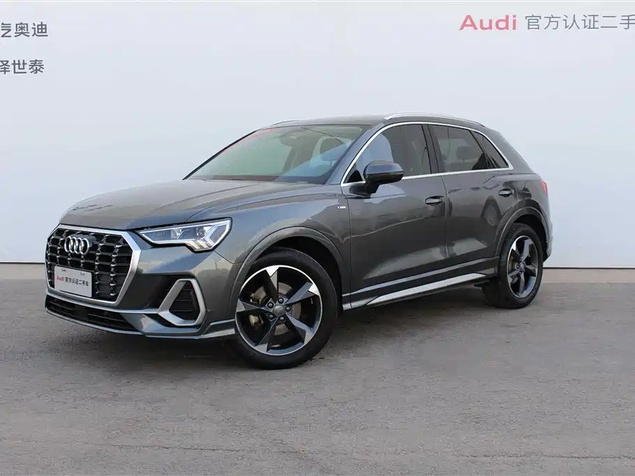 Audi Q3 2019 — фото 1
