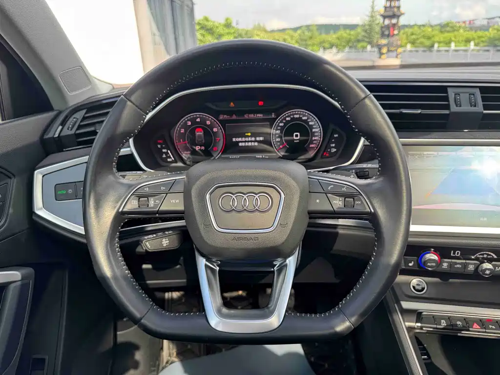 Audi Q3 2022 — фото 15