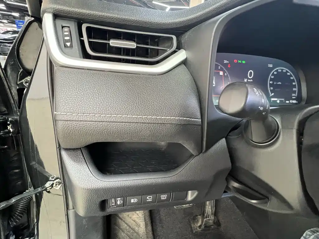 Toyota RAV4 2024 — фото 10