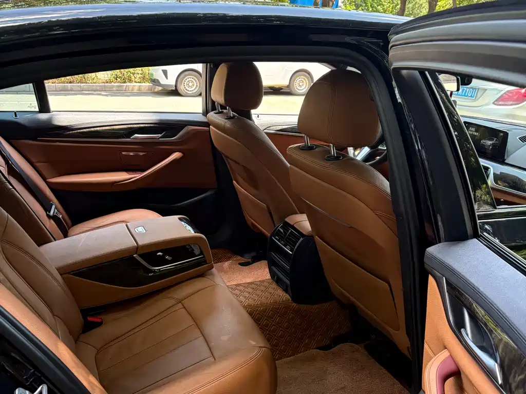 BMW 5 Series 2019