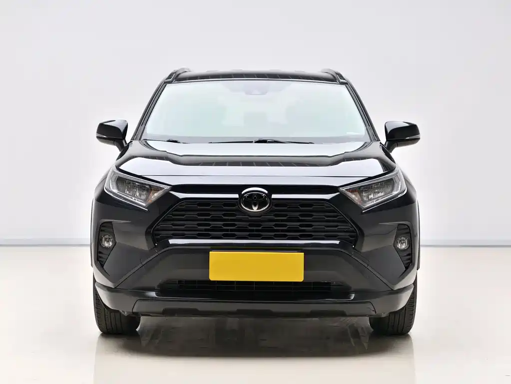 Toyota RAV4 2021 — фото 2