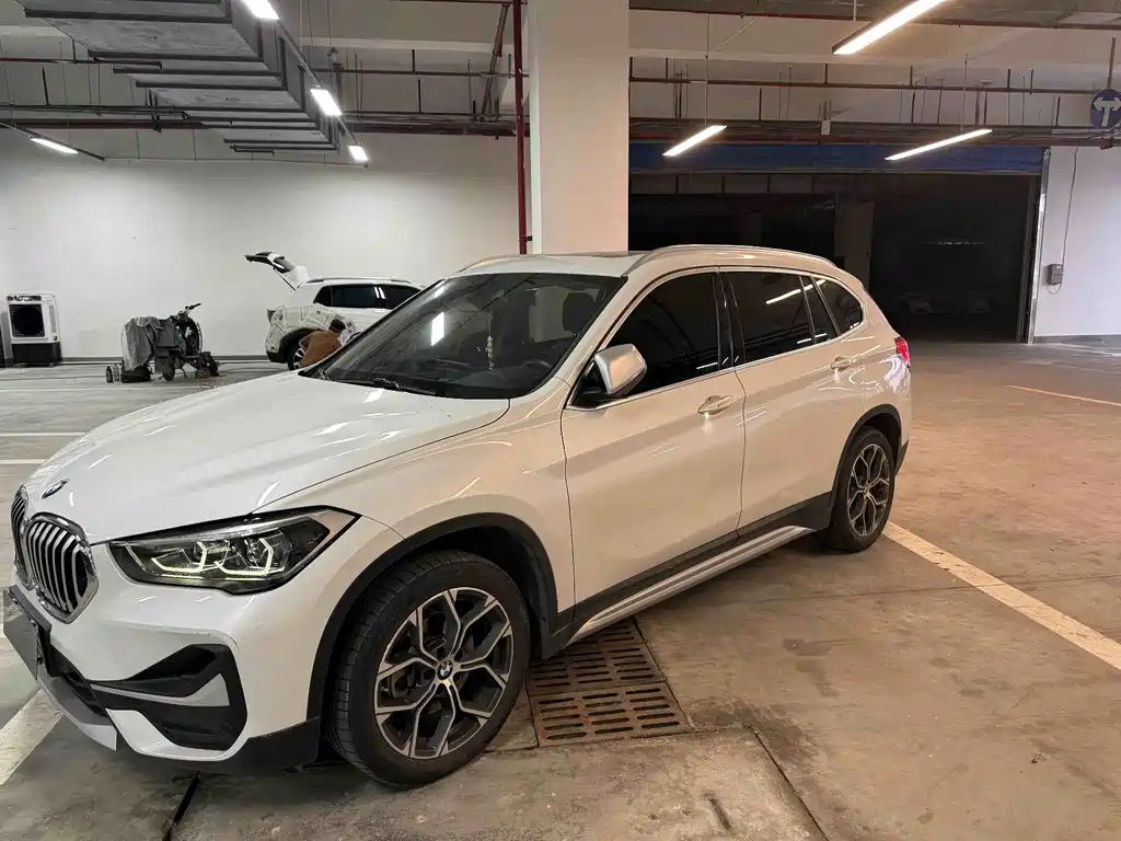 BMW X1 2022 — фото 1