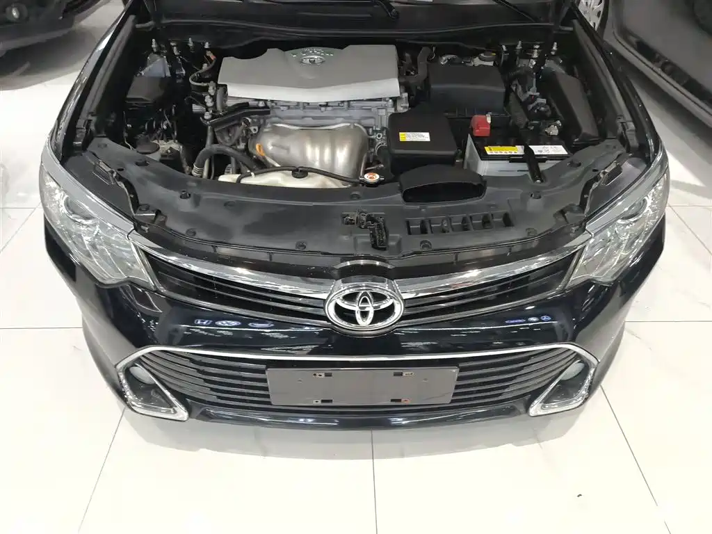 Toyota Camry 2017 — фото 16