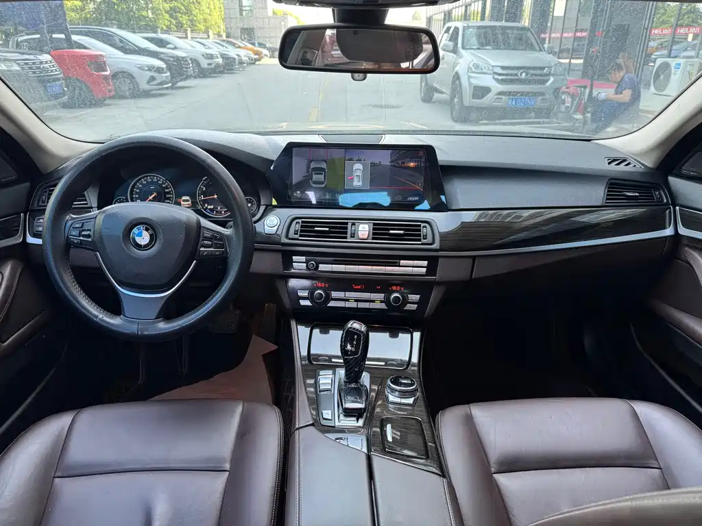 BMW 5 Series 2016 — фото 7