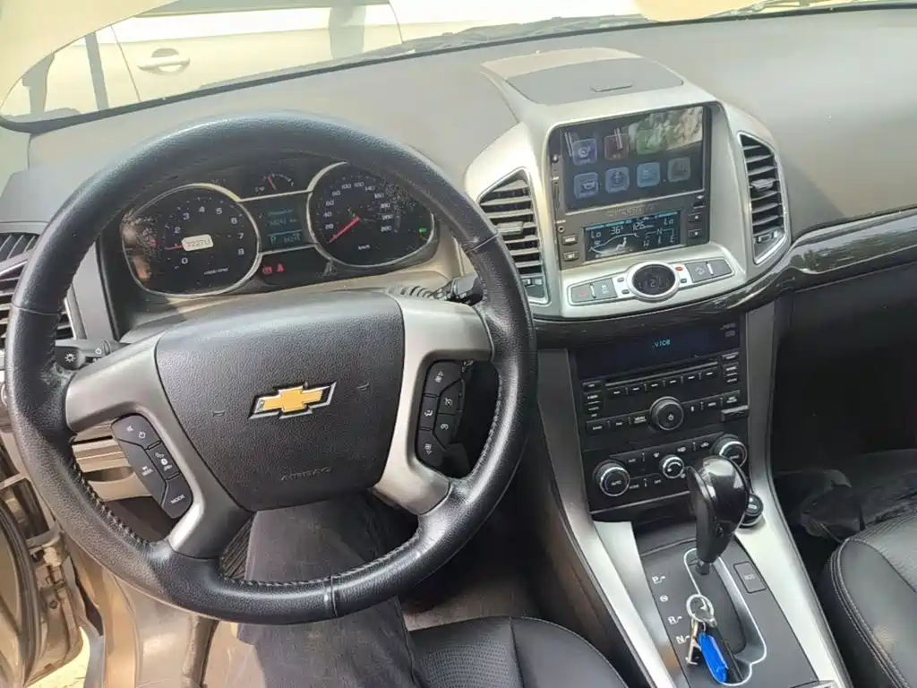 Chevrolet Captiva 2016 — фото 10
